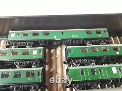 17x Farish BR Mk. 1 Coaches in BR(S) Green N Gauge