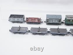 30 x N Gauge Coaches & Wagons Graham Farish, Peco etc