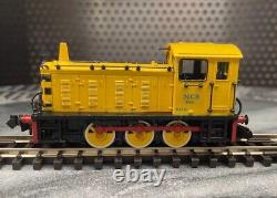 Boxed Bachmann Graham Farish 371-054 N Gauge Class 04 Shunter D2332 NCB Yellow