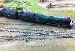 Farish A3 Flying Scotsman Special Set inc Water 2nd Tender 60103 BR Green Ngauge