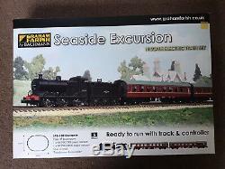 Farish N Gauge Seaside Excursion Train Set, Hardly Used