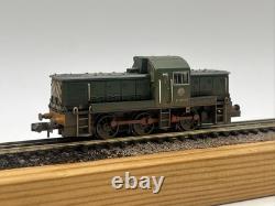 GRAHAM FARISH 372-951 N GAUGE CLASS 14 LOCO D9523 with WASP STRIPES WEATHERED MIB