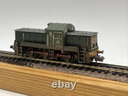 GRAHAM FARISH 372-951 N GAUGE CLASS 14 LOCO D9523 with WASP STRIPES WEATHERED MIB