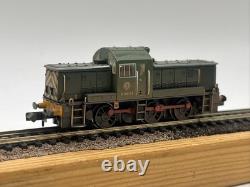 GRAHAM FARISH 372-951 N GAUGE CLASS 14 LOCO D9523 with WASP STRIPES WEATHERED MIB