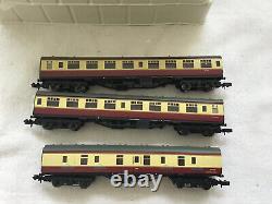 GRAHAM FARISH N GAUGE JOB LOT OF 3x VARIOUS BR MK1 CRIMSON & CREAM COACHES BOXED