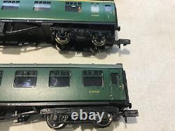 GRAHAM FARISH N GAUGE JOB LOT OF 4x VARIOUS MK1 GREEN COACHES BOXED