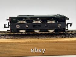 Graham Farish 1104 N Gauge Pannier Tank 0-6-0- Steam Loco in GWR Green Livery