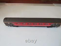 Graham Farish (14-2578) N Gauge Class 87 Wiston Churchill Loco & 2 Coaches Boxed
