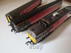 Graham Farish (14-2578) N Gauge Class 87 Wiston Churchill Loco & 2 Coaches Boxed