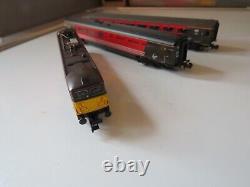 Graham Farish (14-2578) N Gauge Class 87 Wiston Churchill Loco & 2 Coaches Boxed