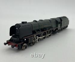 Graham Farish 1814 Duchess Class 4-6-2 King George V1 46244 Br Green N Gauge T2