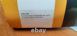 Graham Farish 370-101 N Gauge Elizabethan Passenger Train Set