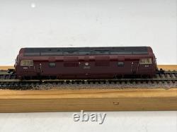 Graham Farish 371-600A N Gauge Class 42 BR Maroon D823 Hermes Diesel Loco