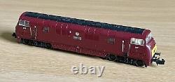 Graham Farish 371-600 Class 42 Warship Loco BR Maroon SYP D817 Foxhound, N Gauge