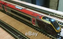 Graham Farish 371-678 Class 220 4-Car Voyager in Cross Country Livery