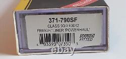 Graham Farish 371-790sf N Gauge Class 90/0 Freightliner'powerhaul'- DCC 3