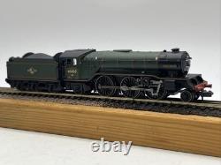 Graham Farish 372-600 Br 2-6-2 Class V2 Locomotive 60800 Green Arrow N Gauge (a)