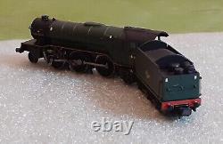 Graham Farish 372-600 N Gauge V2 60800'green Arrow' B. R. Green Late Crest