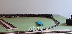 Graham Farish 372-600 N Gauge V2 60800'green Arrow' B. R. Green Late Crest