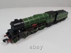 Graham Farish 372-602 Class V2 2-6-2 4844 Coldstreamer LNER Green. N Gauge BOXED