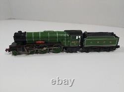 Graham Farish 372-602 Class V2 2-6-2 4844 Coldstreamer LNER Green. N Gauge BOXED
