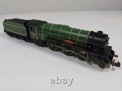 Graham Farish 372-602 Class V2 2-6-2 4844 Coldstreamer LNER Green. N Gauge BOXED