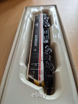 Graham Farish (8827) Class 90 90015 in Intercity Swallow Livery New Motor Unit