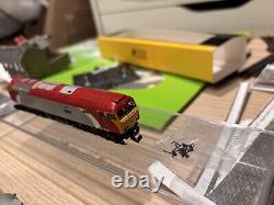 Graham Farish Gauge Class 57/3 57301 Virgin Trains Scott Tracy & Wagons Building