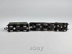 Graham Farish N GAUGE 1415 King Class KING JOHN in BR Green