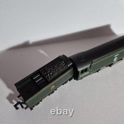 Graham Farish N Gauge 1505 Battle of Britain Class Spitfire 34066 in BR Green