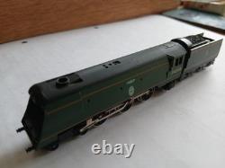Graham Farish N Gauge 1505 Battle of Britain Class Spitfire 34066 in BR Green