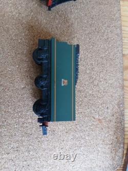 Graham Farish N Gauge 1505 Battle of Britain Class Spitfire 34066 in BR Green