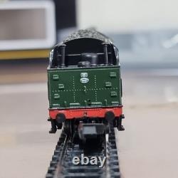 Graham Farish N Gauge 372-476 Jubilee 45611'Hong Kong' 4000 GAL Tender BR Green