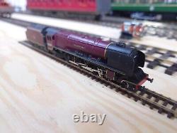 Graham Farish N Gauge, BR red Duchess Class, Duchess of Hamilton