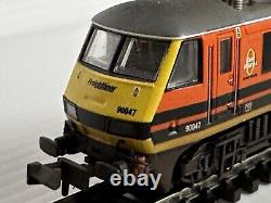 Graham Farish N Gauge Class 90/0 90047 Freightliner G&W Weathered by TMC