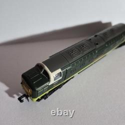 Graham Farish N Gauge D9021 Argyll & Sutherland Highlander Green Train