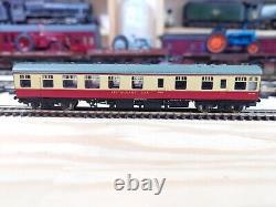 Graham Farish N Gauge, MK1 Crimson & Cream Coaches