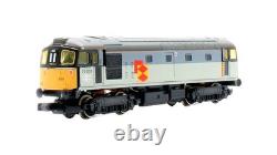 Graham Farish N Railfreight Class 33 205 Diesel Loco With Pair Of Tank Wagons