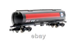 Graham Farish N Railfreight Class 33 205 Diesel Loco With Pair Of Tank Wagons