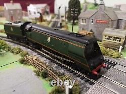 Graham Farish OO GAUGE Merchant Navy Class In BR Green