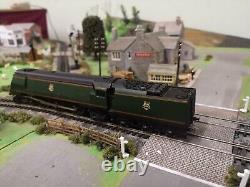 Graham Farish OO GAUGE Merchant Navy Class In BR Green