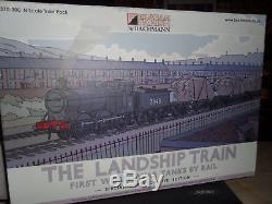 Graham Farish by Bachmann 370-300 N Gauge Landship Train Pack, NEW