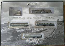 Graham Farish by Bachmann. N gauge Cumbrian Mountain Express set No. 370-500