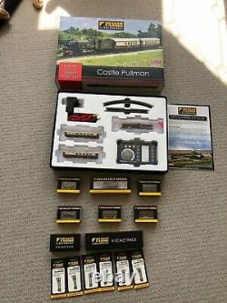 Graham farish n gauge train set Castle Pullman set with 6 additional carriages
