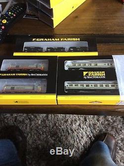 Graham farish weed killing train two locomotives coaches and tanks brand new
