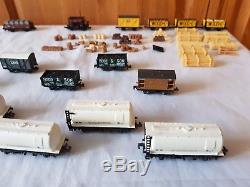 Lima/Peco/Roco/Trix/Graham Farish N gauge tankers freight wagons x 29 job lot