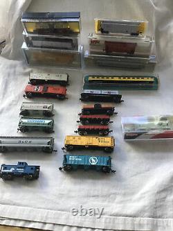 N GAUGE LARGE LOT OF 20x VARIOUS CONTINENTAL ROLLING STOCK SOME CASED ETC