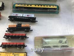 N GAUGE LARGE LOT OF 20x VARIOUS CONTINENTAL ROLLING STOCK SOME CASED ETC