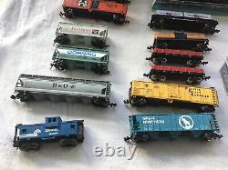 N GAUGE LARGE LOT OF 20x VARIOUS CONTINENTAL ROLLING STOCK SOME CASED ETC