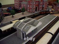 N Gauge 8' x 2'7 Model Railway Complete with Trains, Controller, Buildings etc